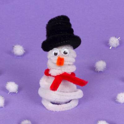 Pipe Cleaner Snowman craft activity
