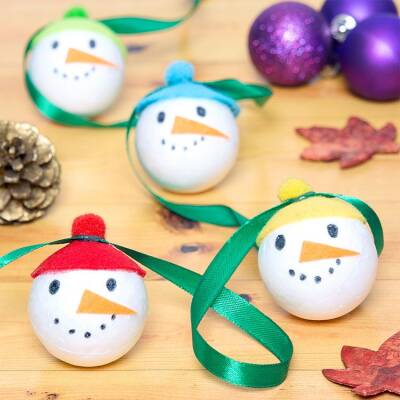 Snowman Mini Garland craft activity