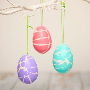 String Art Egg Decorations craft activity